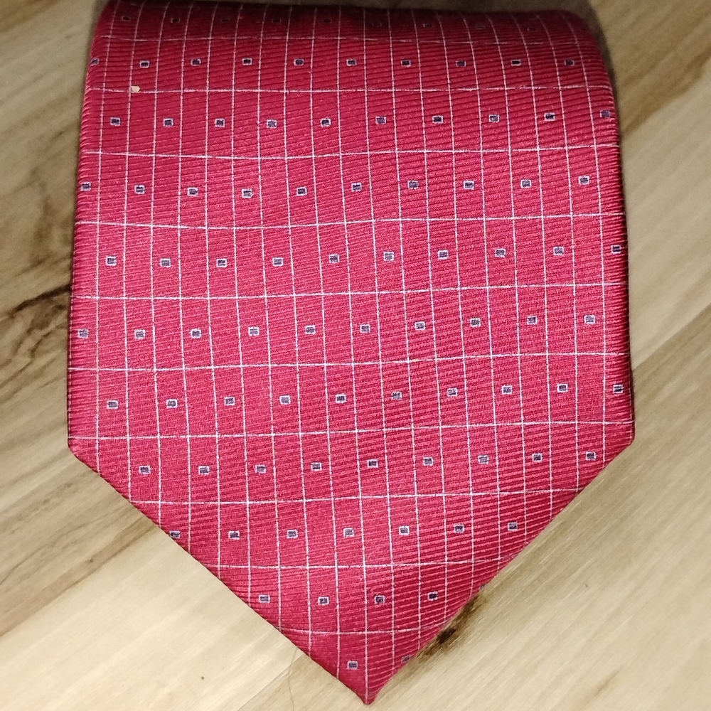 Elegant Red Men's Tie
